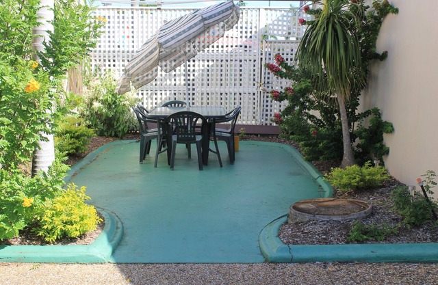 Glenmore Palms Motel