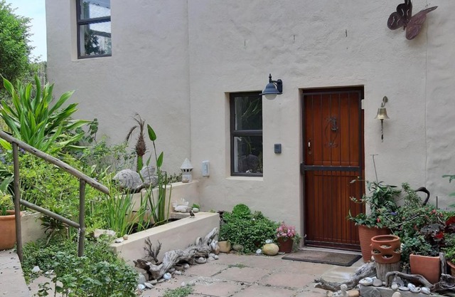Gogo's garden apartment