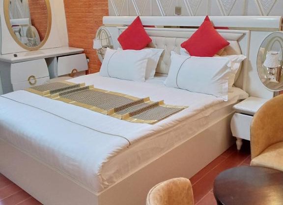 Gold Suite Hotel