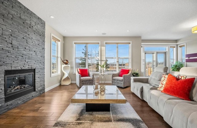 Golden View Manor