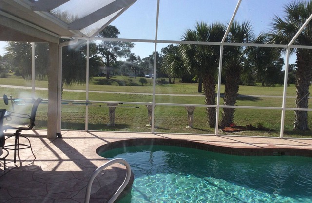 Golf course home - 15 minutes from gulf beaches