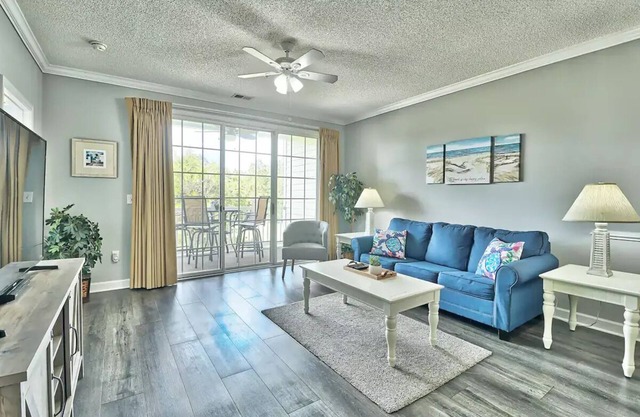 Golf Course Views accross from Community Pooln