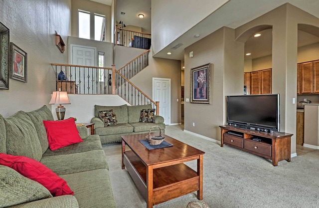 Golf Course View & Pool Access: Gold Canyon Gem