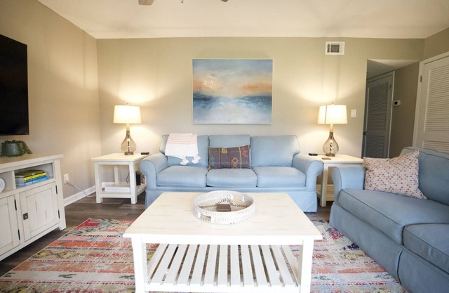 Golf Villa Getaway NEW LISTING