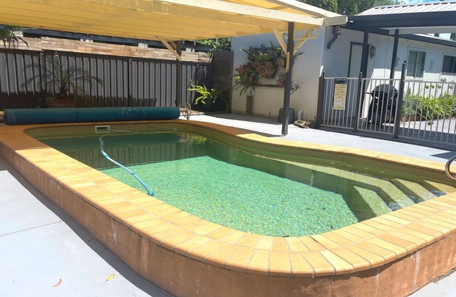 Gone Coastal sleeps 6