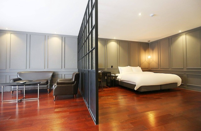 Gongju Hotel Moon