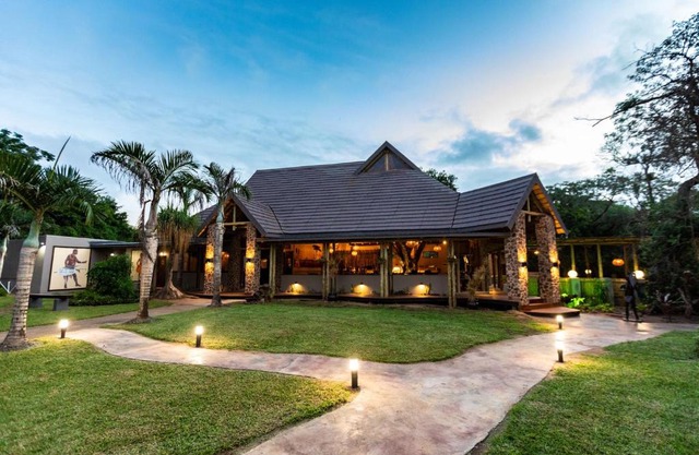 Gooderson DumaZulu Lodge
