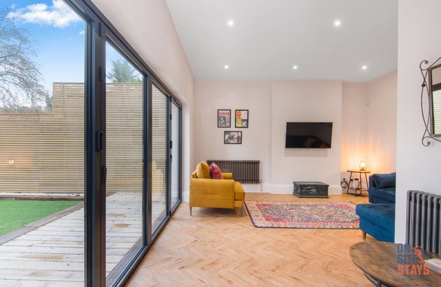 Gorgeous 4-BR Bungalow