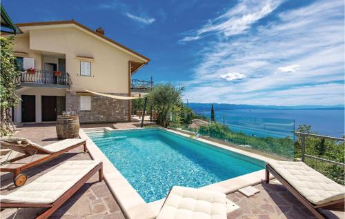 Gorgeous Apartment In Matulji With Wifi