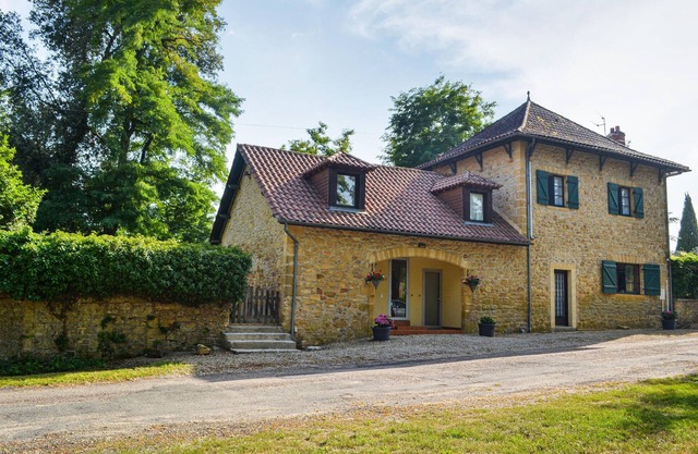 Gorgeous apartment in Vitrac with WiFi
