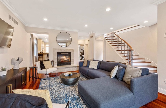 Gorgeous Birmingham Residence w/Home Gym
