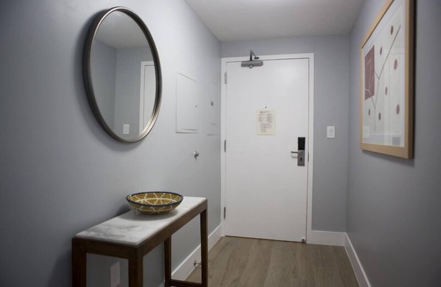 Gorgeous Coconut Grove 3/3.5 Condo with amazing views: Parking Included