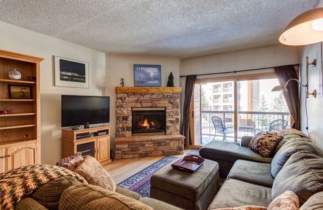 Gorgeous Condo Walking Distance from Peak 9 and Downtown Breckenridge