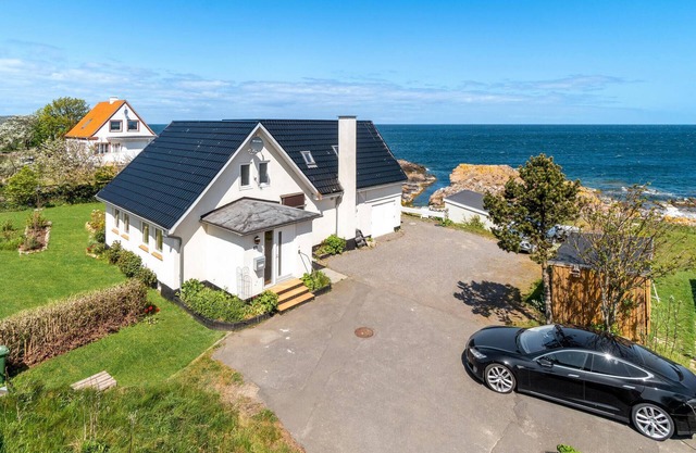 Gorgeous home in Allinge with sauna