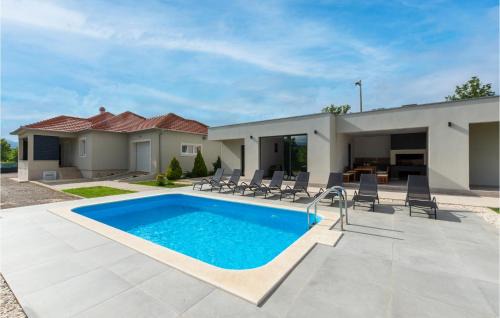 Gorgeous Home In Dicmo With Sauna
