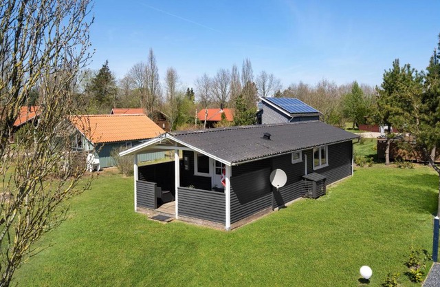 Gorgeous Home In Hovborg With Kitchen