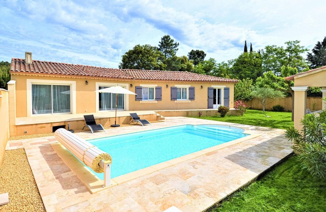 Gorgeous home in Mornas