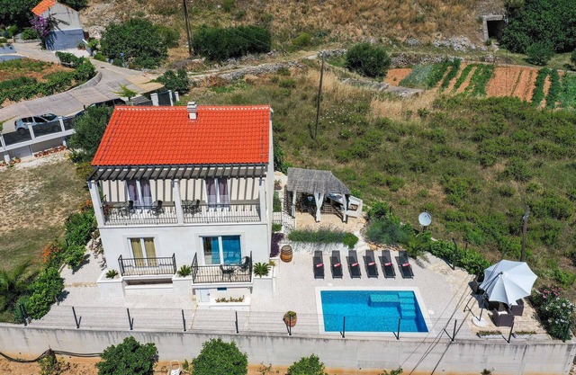 Gorgeous home in Seget Donji with WiFi