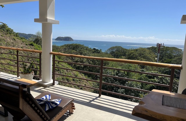 Gorgeous ocean view condo, new contruction, downtown Samara!