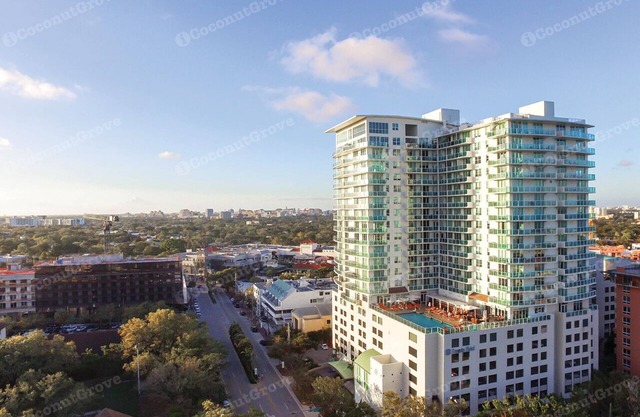 Gorgeous Suite w/City View, Free Park, Pool, Gym