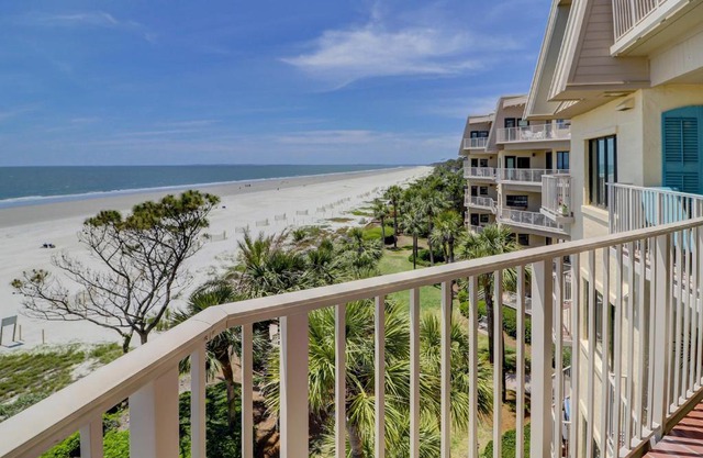 Gorgeous Views 4th Floor Direct Oceanfront Condo Updated with New furniture New floors
