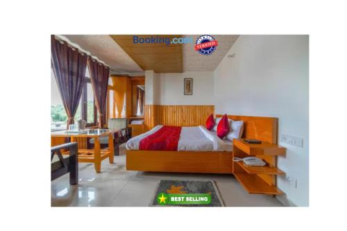 Goroomgo Bala Paradise Munsyari - Himalayan View Room