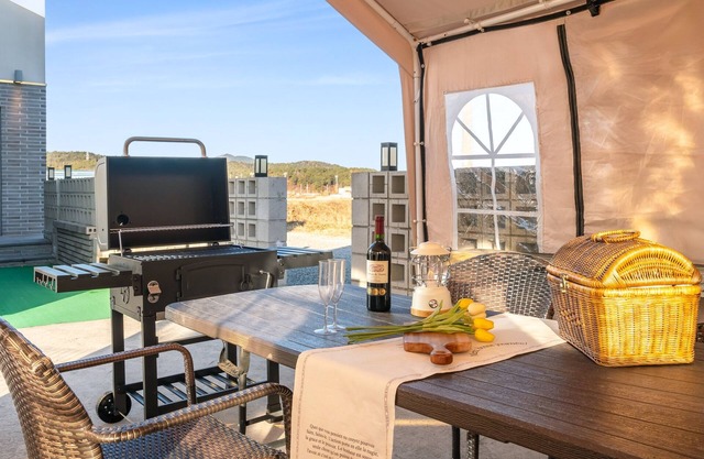 Goseong Hoostay Caravan Pension