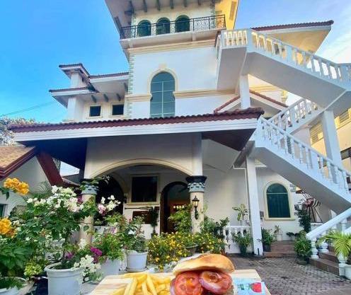 Gracey Dive Resort and Restaurant