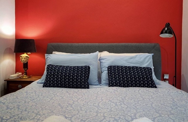 GRAN BLUE SUITE 10 mins from Piraeus Port