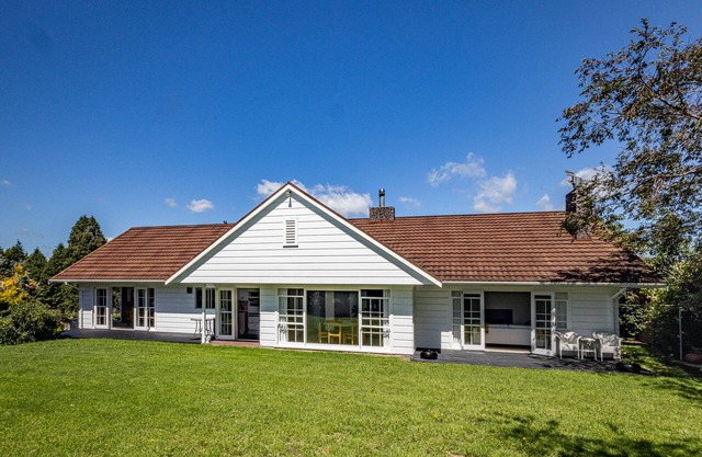Grand Lodge - Ohakune Holiday Home
