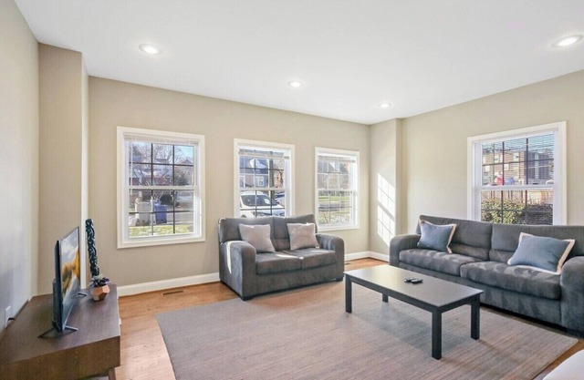 Grand Luxury | Hot Tub | Boutique | 4 bedrooms