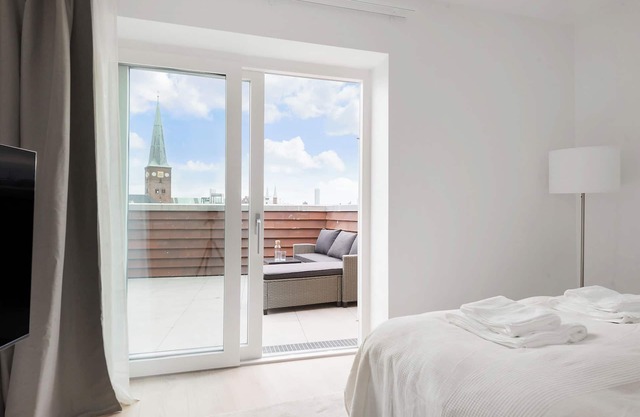 Grand Penthouse Suite With Private Rooftop Terrace