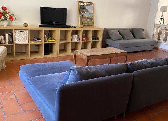 Grand T2 centre ville La Londe