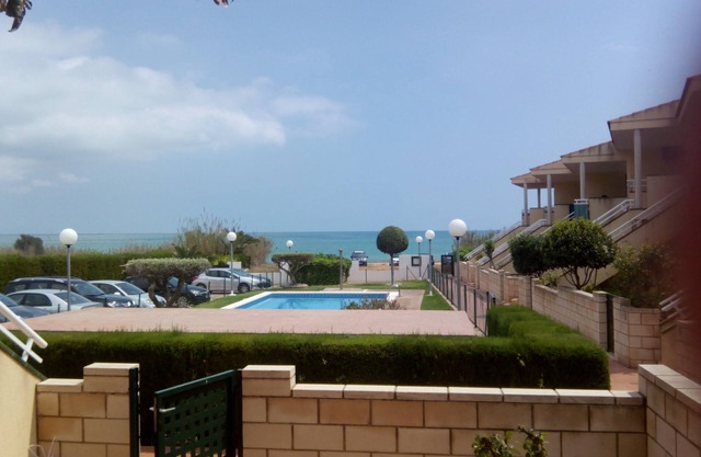 Great apartment in front of the sea