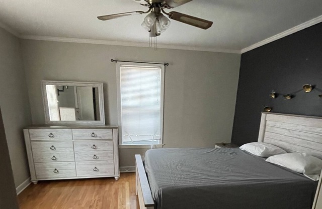 Great Cozy Peaceful 3 Bedroom Home