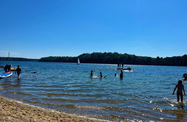 Great Home With Large Yard 300 Yards To Sheep's Pond (2277)