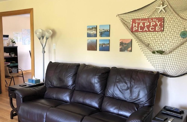 Great location 3 bedroom bungalow on the North Shore