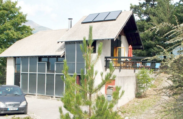 Great mountain villa (7 parts): skiing, lake and sun !- St André d'EMBRUN