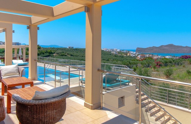 Great sea view villa with heated pool in Agia Marina