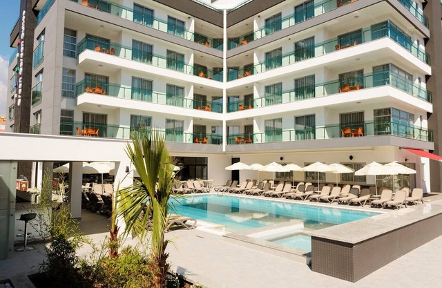 Green Garden Suites Hotel