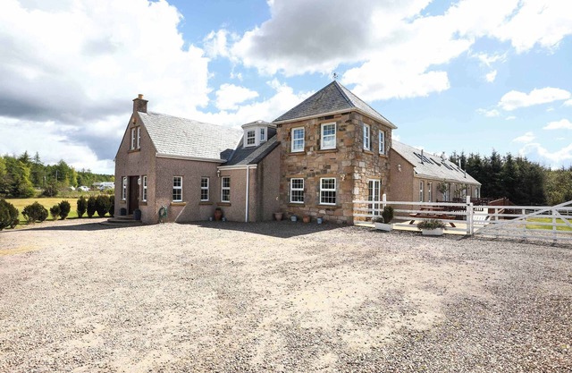 Greenknowes Entire Private Estate
