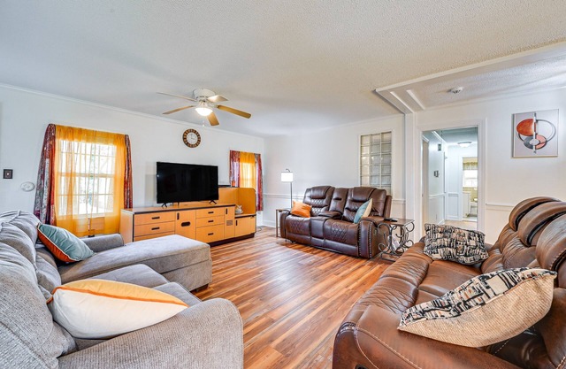 Greenville Home: 2 Mi to Downtown!