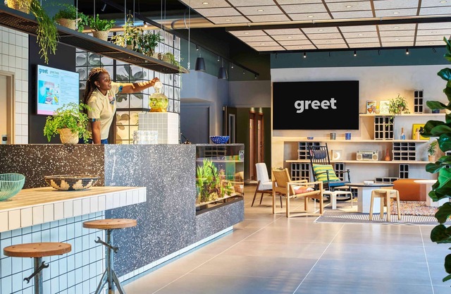 greet Hotel Paris porte de la Chapelle - Aréna