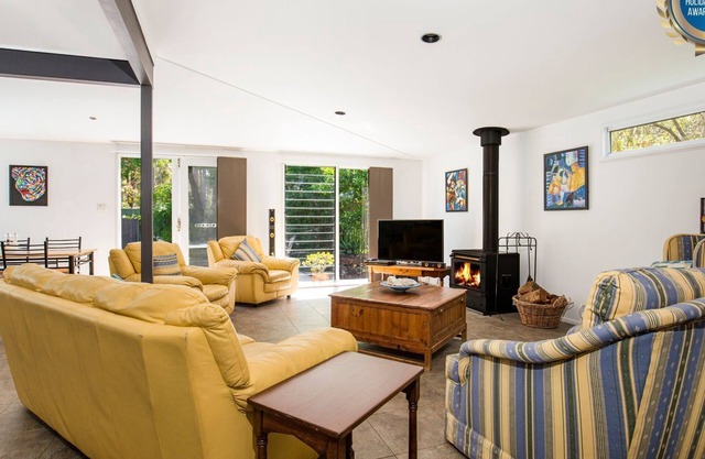 Grey Gables - Pet Friendly with Fireplace + Pool + Spa + Sauna