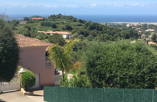 Ground floor villa max 6 pers. bastelicaccia-Clim beautiful sea view