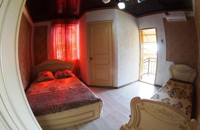 Guest house on Shaumyana