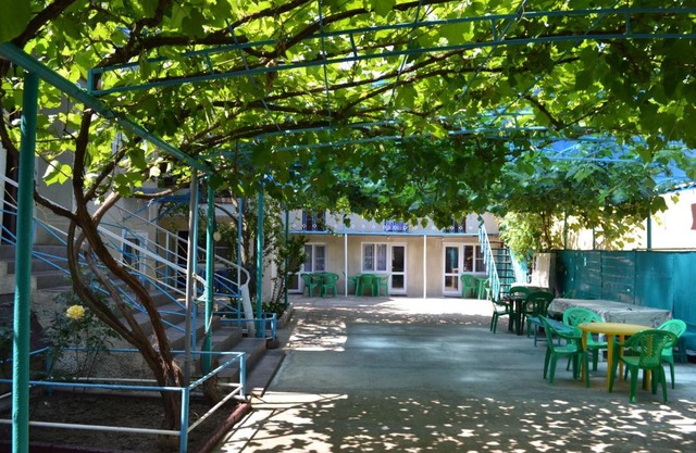 Guest house "Vinogradnaya Loza"