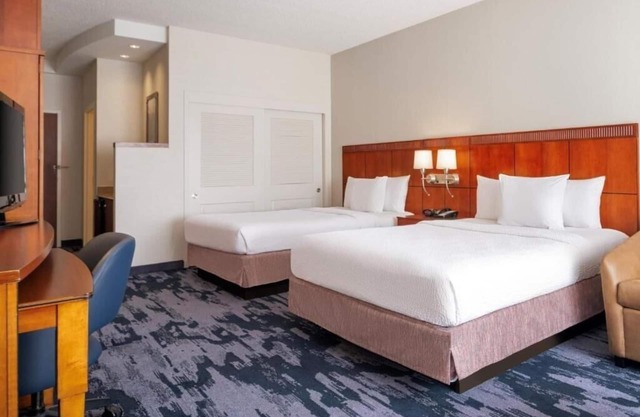 Guest room Near Lake Bennet ORL