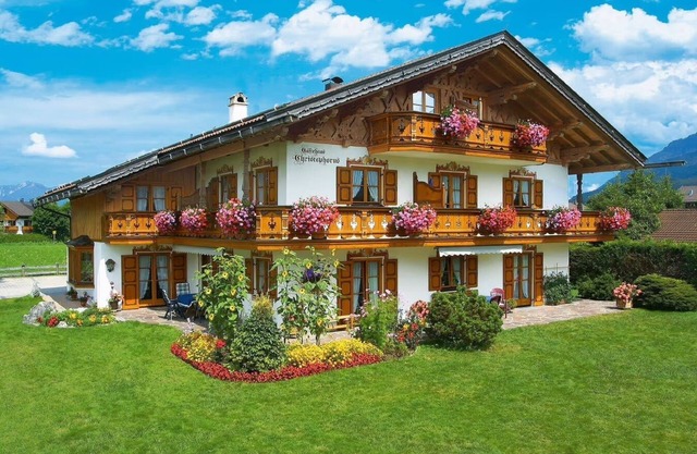 Guesthouse Christophorus - Apartment "Alpenglühn" with Mountain View, Shared Garden & Wi-Fi