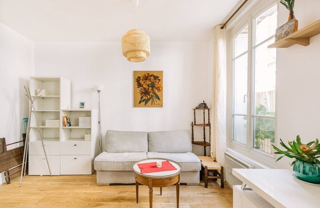 GuestReady - Charming and Bright Paris Apartment